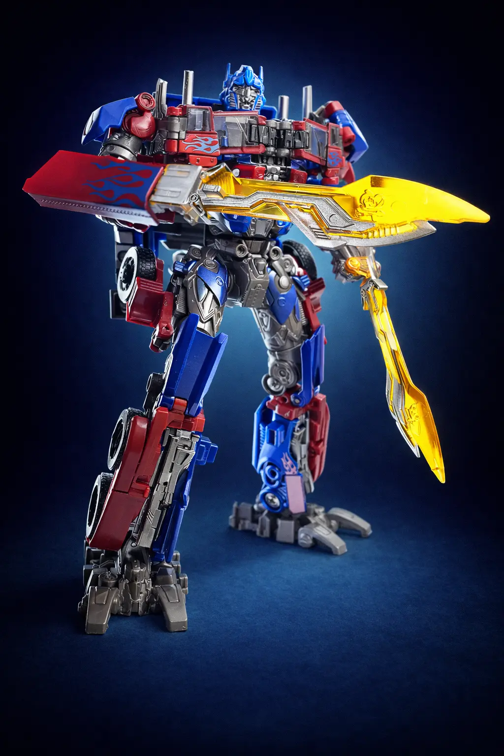 Action figure robô visto de outro ângulo